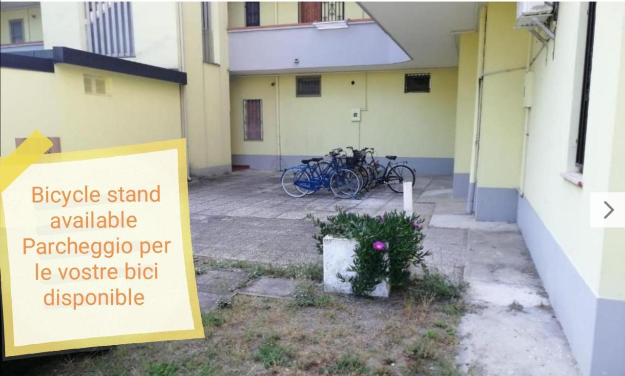La Dolce Vita - Apartment With Shared Pool And Large Terrace Lido delle Nazioni Ngoại thất bức ảnh